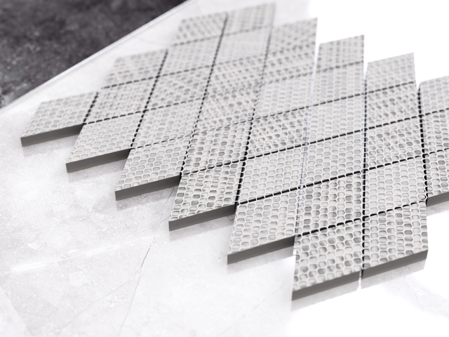 Porcelain stoneware mosaic on mesh for bathroom or kitchen 29.2 cm x 25 cm – Carrara polished rhombus