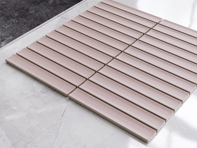 Mosaico de cerámica en malla para baño o cocina 29.0 cm x 29.5 cm - Matt pink piano