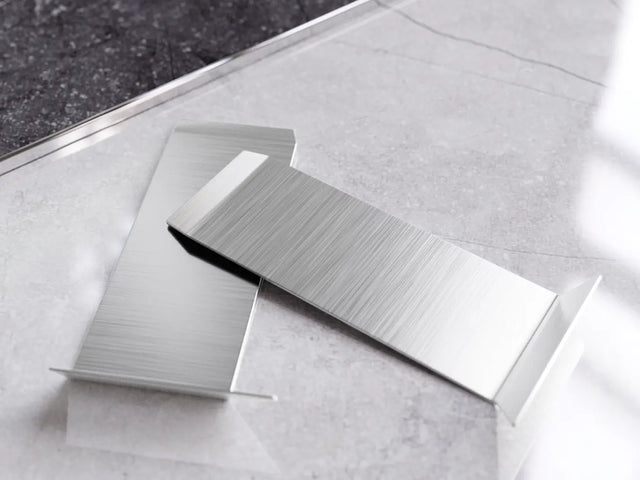 Sockelleiste F und Zubehör aus Stahl 270 cm - Satin Silber