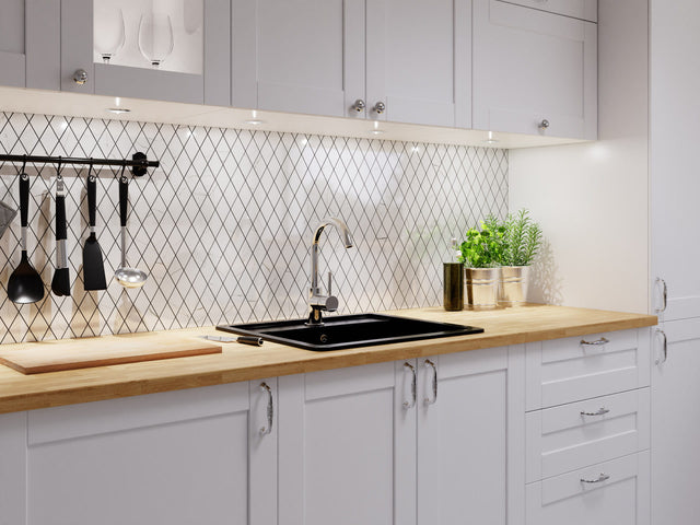 Porcelain mosaic on mesh for bathroom or kitchen 29.2 cm x 25 cm – White odyssey