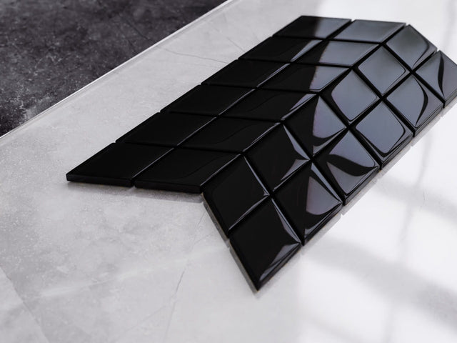 Mosaico de vidrio en red para baño o cocina 17.2 cm x 29.8 cm - Mini black chevron