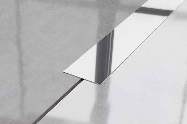 Bande I en acier inoxydable décorative pour murs argent brillant