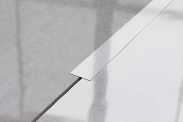 Striscia I in acciaio inossidabile decorativa per pareti argento satinato