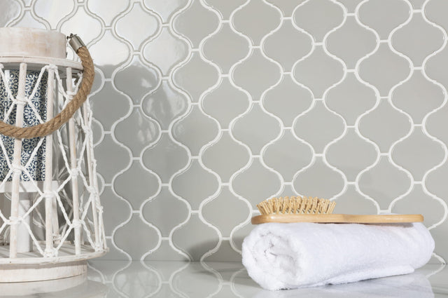 Mosaico de cerámica en malla para baño o cocina 27.5 cm x 24.3 cm - Grey arabesque