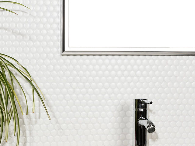 Mosaico in ceramica su rete per bagno o cucina 29.3 cm x 31.7 cm - Matt white dots