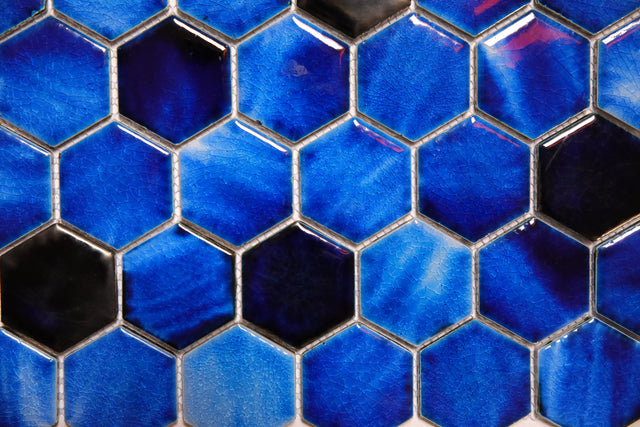 Mosaico in ceramica esagonale su rete per bagno o cucina 27 cm x 31.2 cm - Mixed ocean hive