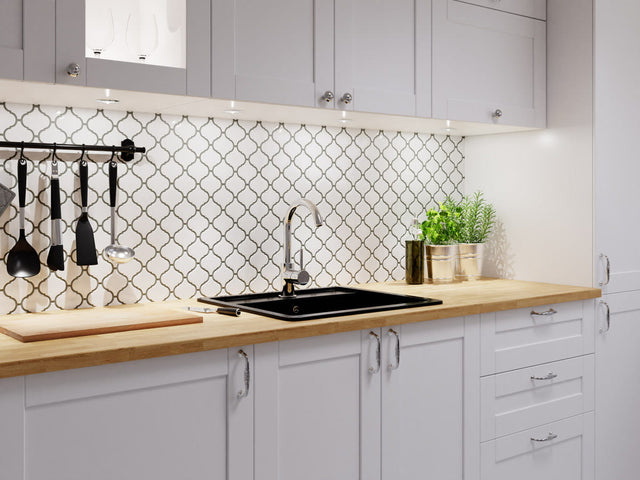 Ceramic mosaic on mesh for bathroom or kitchen 27.5 cm x 24.3 cm - White arabesque