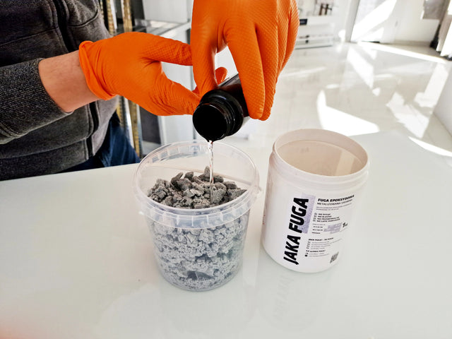 Masilla epoxi bicomponente para juntas de 1 a 15 mm - Plata metalizada