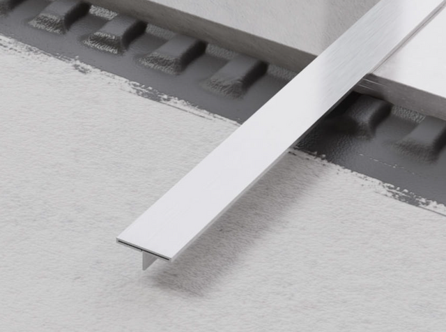 Profil décoratif Ts pour joint de couverture rectifié en acier inoxydable argent satiné