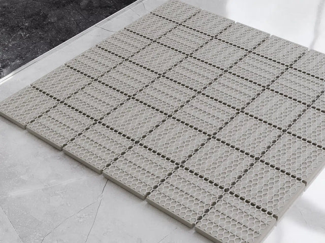 Mosaïque en céramique sur filet pour salle de bain ou cuisine 30 cm x 30 cm - Beige river