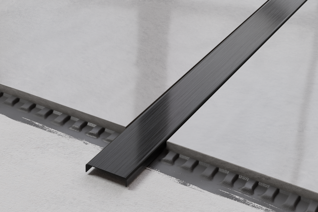 Profil C en acier inoxydable noir satiné