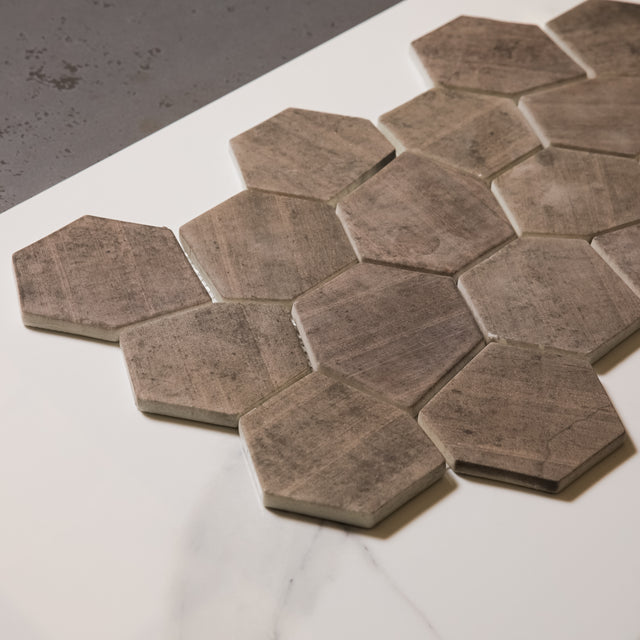 Mosaïque en verre pressé sur filet pour salle de bain et cuisine 41 cm x 26 cm - Hexa dark mat