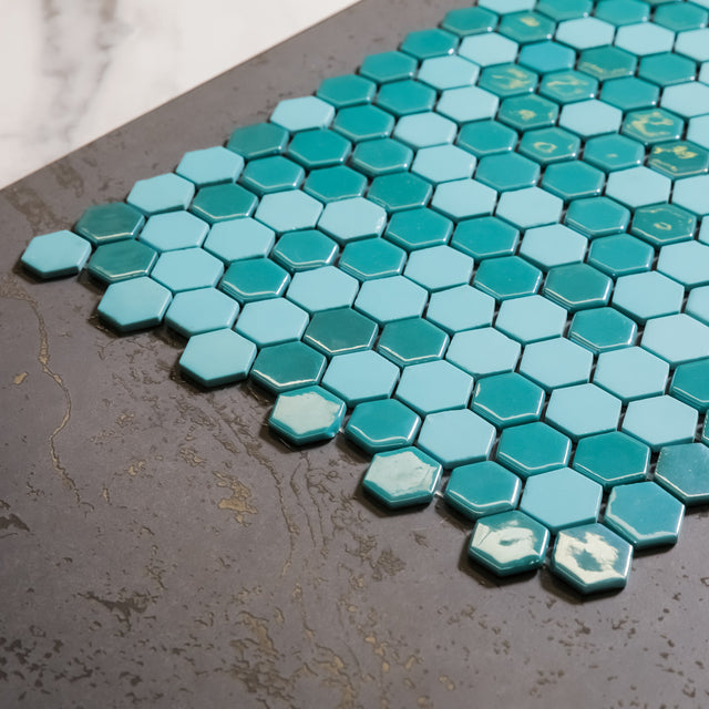 Mosaico de vidrio prensado en malla para baño y cocina 52 cm x 34 cm - Hexa artistic