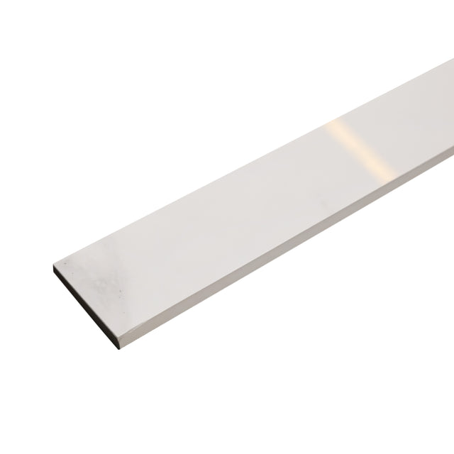 Battiscopa in ceramica 120 cm × 7 cm, spessore 0,9 cm, smussato e colorato - Swiss white grey