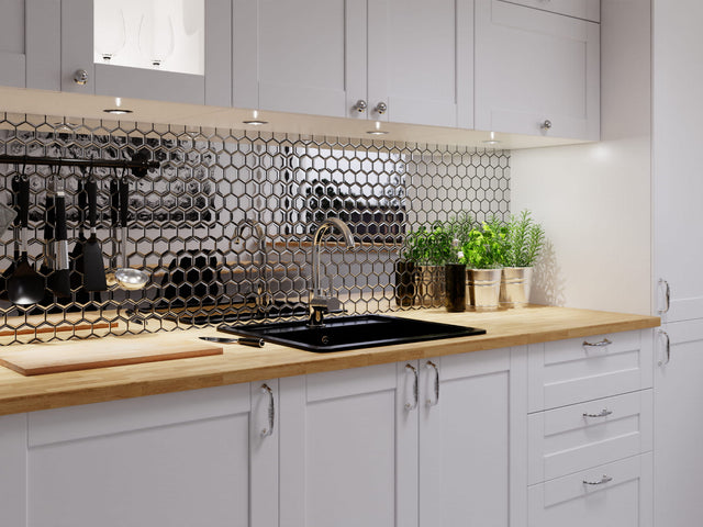 Glass mosaic on mesh for bathroom or kitchen 25.5 cm x 24.7 cm - Liquid silver