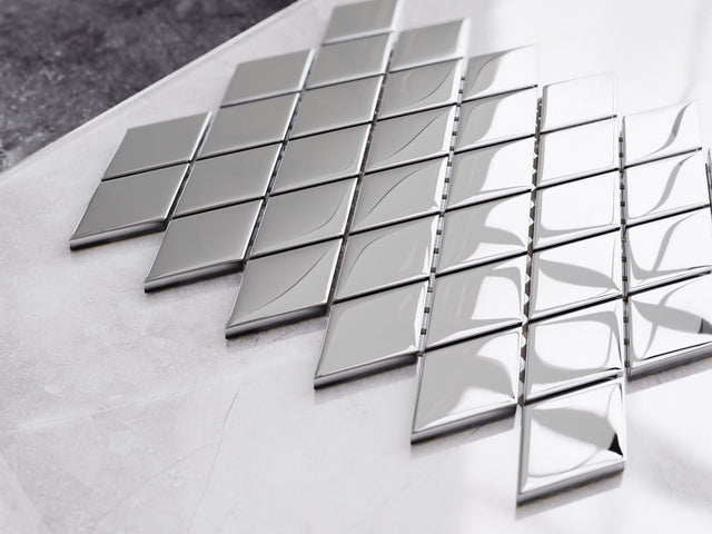 Mosaico in vetro su rete per bagno o cucina 26.5 cm x 30.5 cm - Magic silverv romb