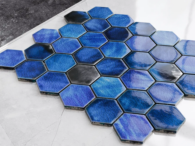 Mosaico in ceramica esagonale su rete per bagno o cucina 27 cm x 31.2 cm - Mixed ocean hive