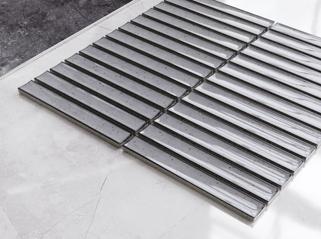 Mosaik auf Netz aus Keramik für Bad oder Küche 29,5 cm x 30 cm - Grau matt