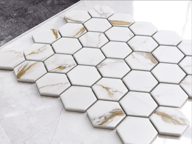 Mosaico in ceramica esagonale su rete per bagno o cucina 32.3 cm x 27.7 cm - Gold Honey