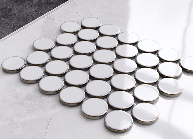 Mosaico in ceramica su rete per bagno o cucina 30.6 cm x 26.5 cm - White dots