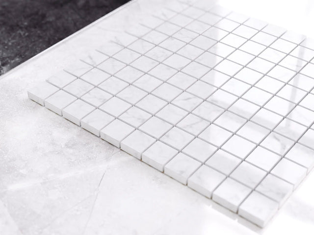 Natural stone mosaic, marble, on mesh for bathroom or kitchen 30 cm x 30 cm - Carrara