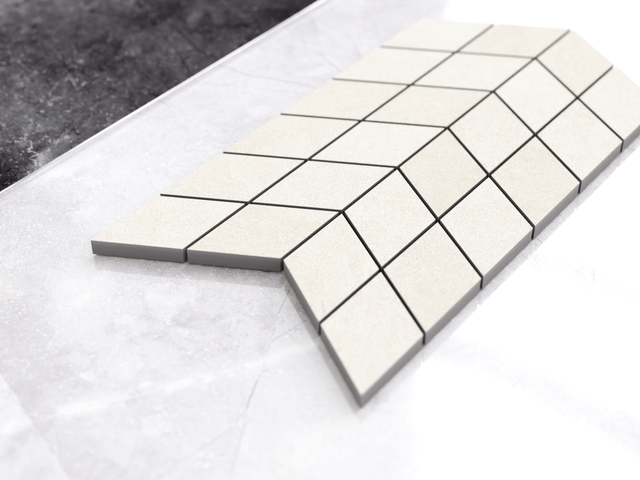 Mosaico de gres sobre malla para baño o cocina 17.2 cm x 29.8 cm - White arrow