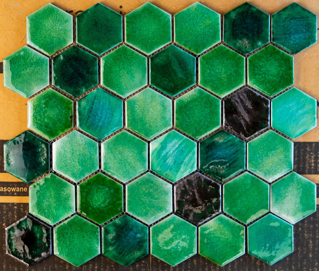 Hexagonal ceramic mosaic on mesh for bathroom or kitchen 31.2 cm x 27 cm - Jungle nature hive