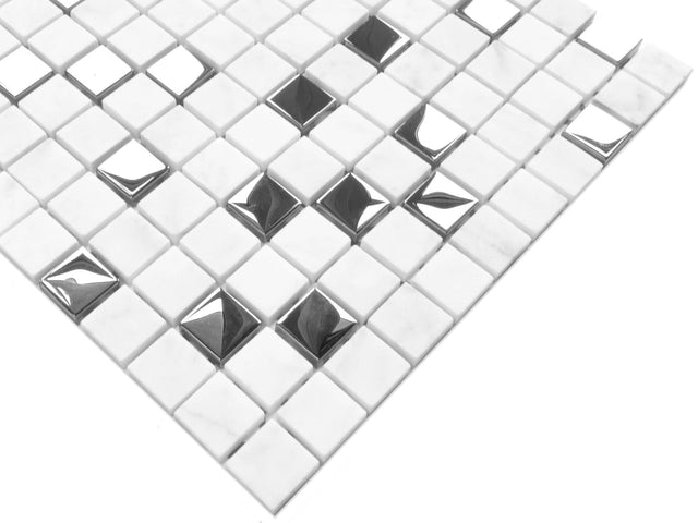 Mosaico in pietra naturale con inserti di vetro, su rete per bagno o cucina 30 cm x 30 cm - Silver Marble