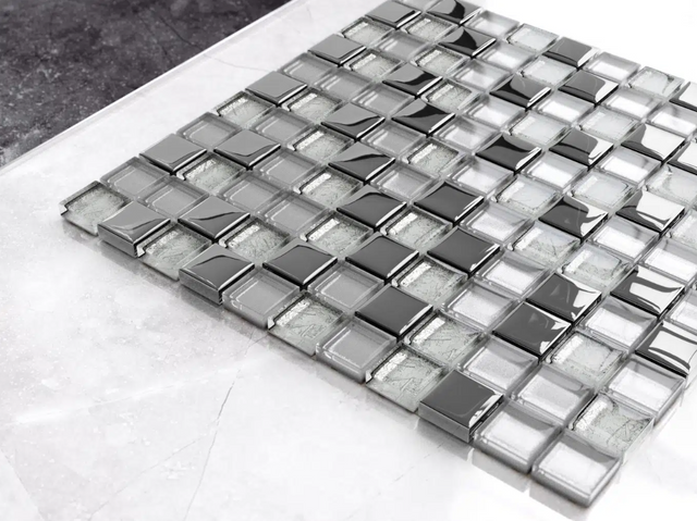 Glass mosaic on mesh for bathroom or kitchen 30 cm x 30 cm - Crushed moon