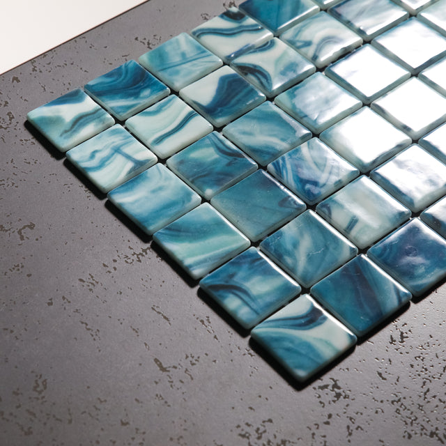 Mosaik aus gepresstem Glas auf Netz für Schwimmbad 31,5 cm x 47,7 cm - Modena Como Pool