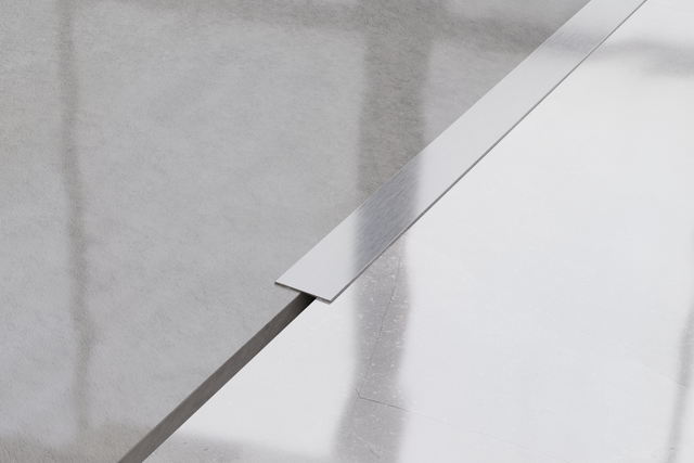 Striscia I in acciaio inossidabile decorativa per pareti argento satinato