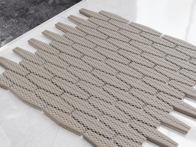 Ceramic mosaic on mesh for bathroom or kitchen 30.2 cm x 30.4 cm - Long hexagon