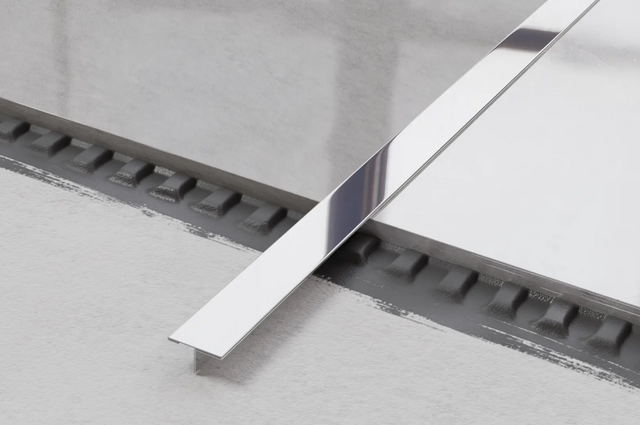 Profil décoratif en T avec couvercle de jonction en acier inoxydable argent brillant