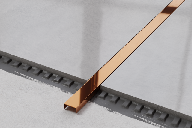 Profil U aus rostfreiem Stahl, poliert, mit verchromtem Kupfer