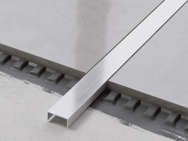 U-Profil aus satinierter, geschliffener Edelstahl
