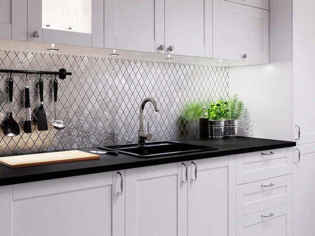 Mosaico de vidrio en red para baño o cocina 26.5 cm x 30.5 cm - Tulipán plateado