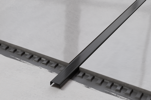 Profil C en acier inoxydable noir satiné