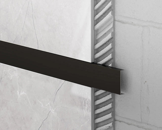 Profilo di raccordo a U in acciaio inox rettificato 2440 mm x 40 mm x 9 mm - nero opaco