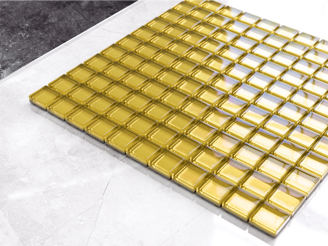 Mosaico in vetro su rete per bagno o cucina 30 cm x 30 cm - Golden peaks