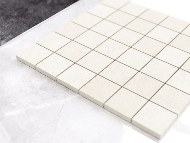 Mosaico in gres su rete per bagno o cucina 30 x 30 cm - Big creamy cubes