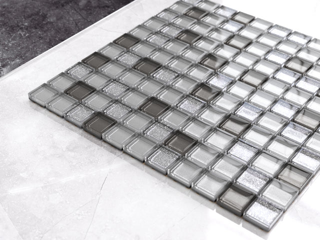 Glass mosaic on mesh for bathroom or kitchen 30 cm x 30 cm - Brillant Silver