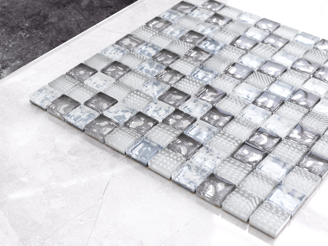 Mosaico in vetro su rete per bagno o cucina 30 x 30 cm - Titanic