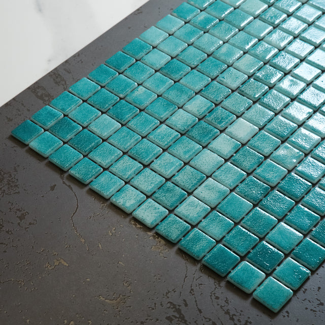 Mosaico in vetro pressato per piscine, bagni e saune 32.5 cm x 51.5 cm - Clear Water