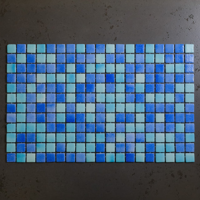 Mosaico in vetro pressato per piscine, bagni e saune 32.5 cm x 51.5 cm - Bright Aqua