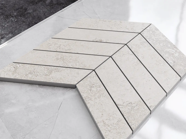 Mosaico in gres su rete per bagno o cucina 24.6 cm x 25.2 cm - Raw surface arrow