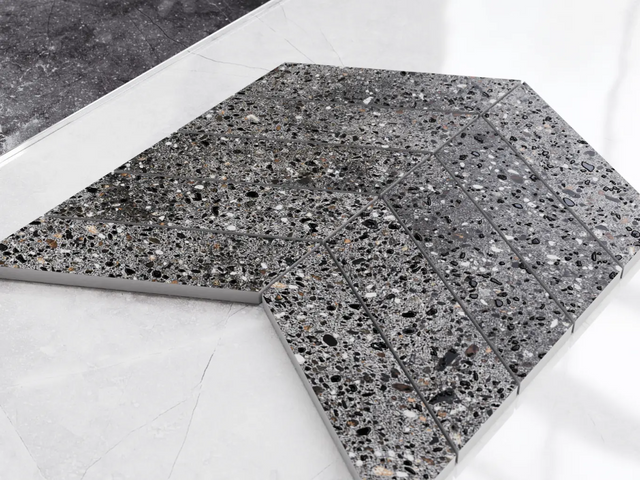 Mosaico in gres su rete per bagno o cucina 24.6 cm x 25.2 cm - Multistone arrow