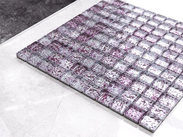 Mosaico in vetro su rete per bagno o cucina 30 x 30 cm - Purple silver