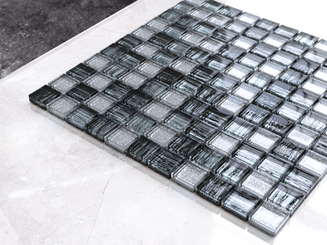 Mosaico in vetro su rete per bagno o cucina 30 cm x 30 cm - Diamond Zebra