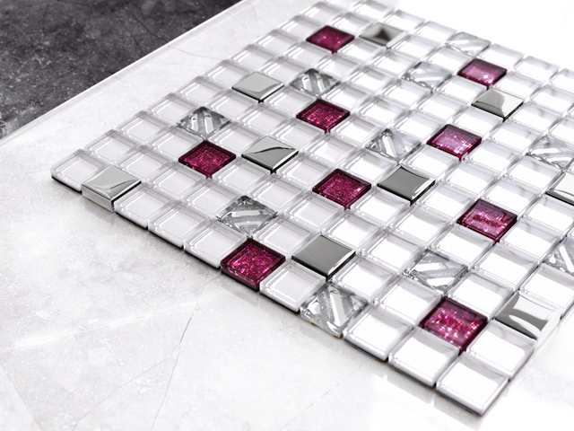 Mosaico in vetro su rete per bagno o cucina 30 x 30 cm - Pink queen