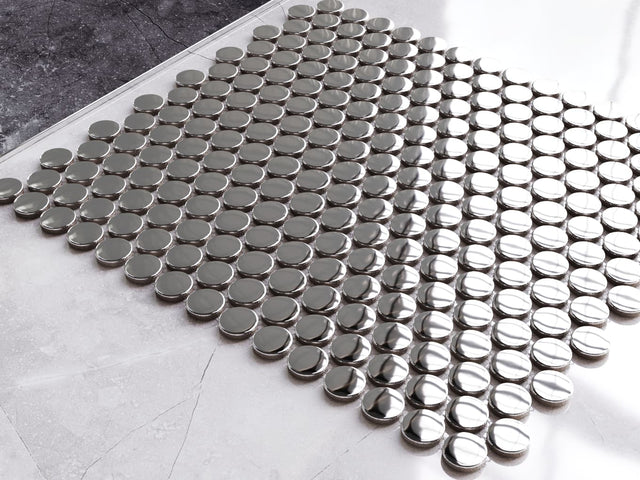 Mosaico in ceramica su rete per bagno o cucina 29.3 x 31.7 cm - Silver dots